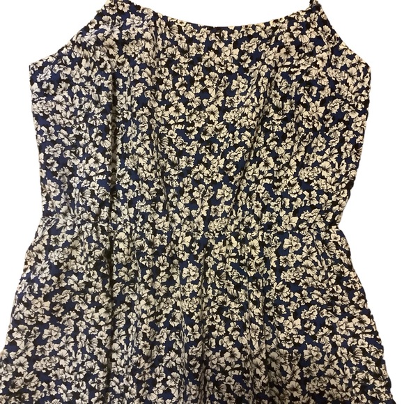 J.CREW SPAGHETTI STRAP BLUE & WHITE FLORAL MIDI DRESS/ Size 8 - Picture 7 of 10